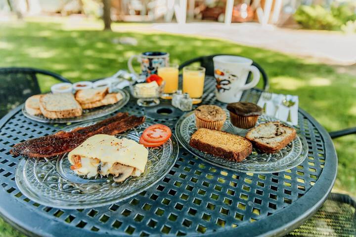 Breakfast/Coffee Service 45 of 60