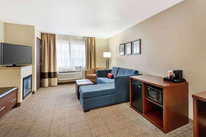 Comfort Suites Cedar Falls Industrial Park