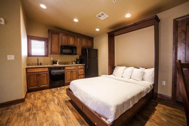 Room 28 of 54