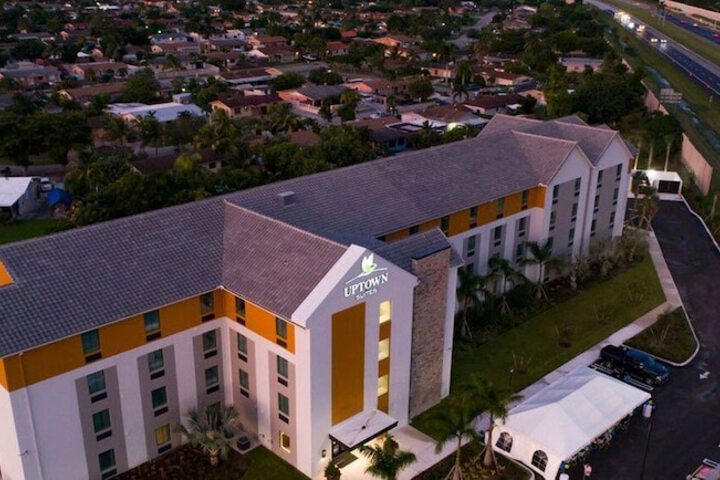 Hotel 4 of 18