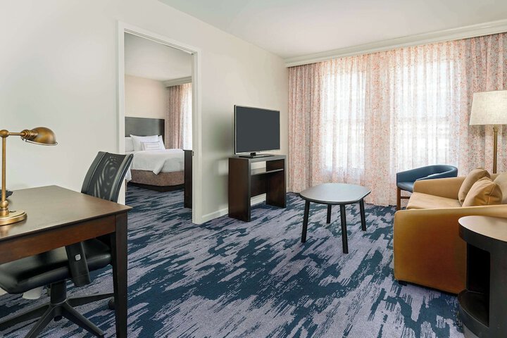 Room 14 of 25