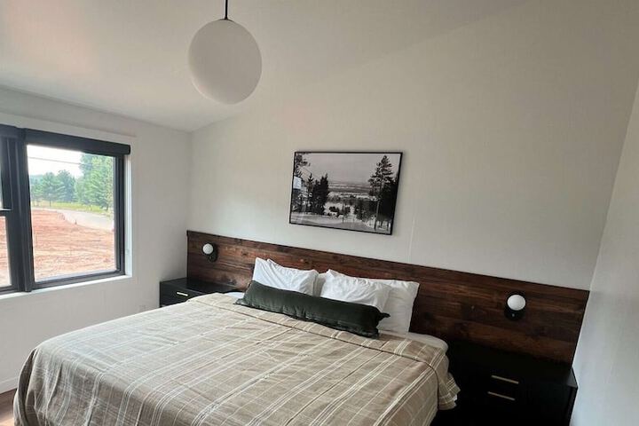 Room 42 of 80