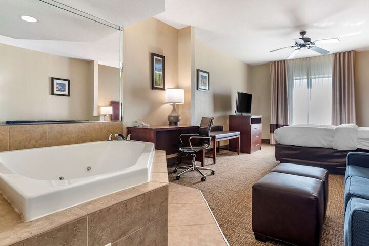 Room 9 of 28