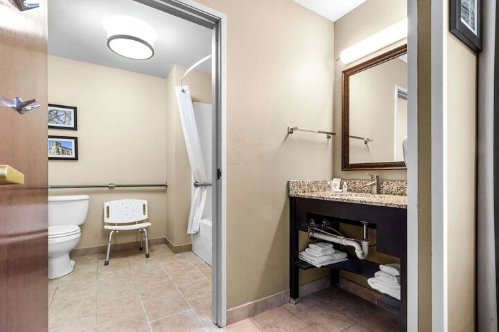 Room 15 of 47