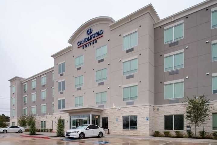 Hotel 5 of 64