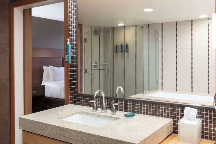 Hilton Orange County / Costa Mesa