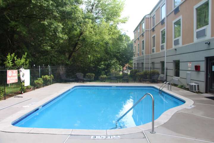 Pool 8 of 50