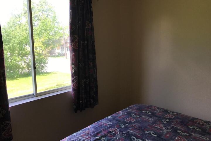 Room 35 of 64