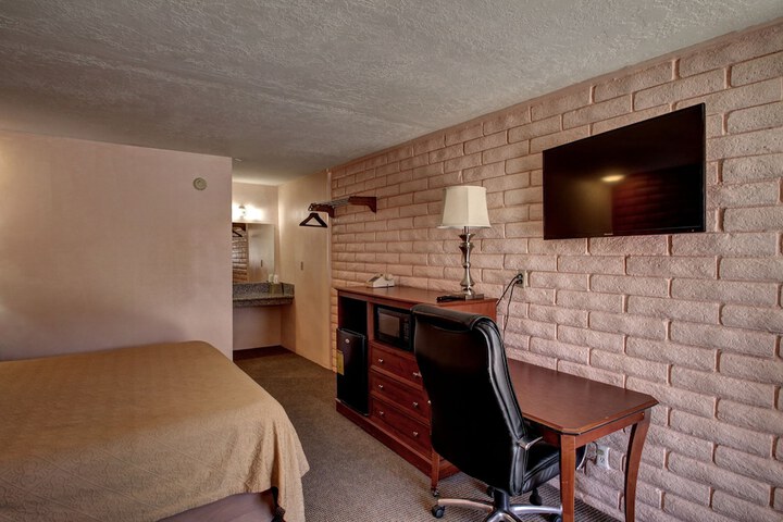 Room 31 of 37