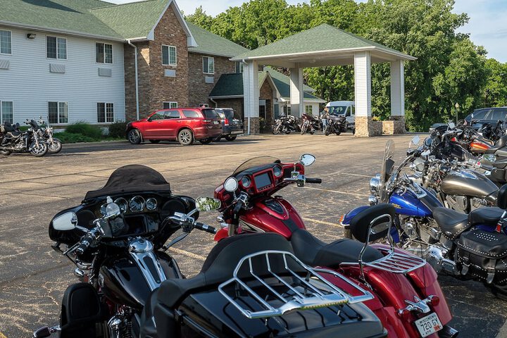 Savanna Inn & Suites