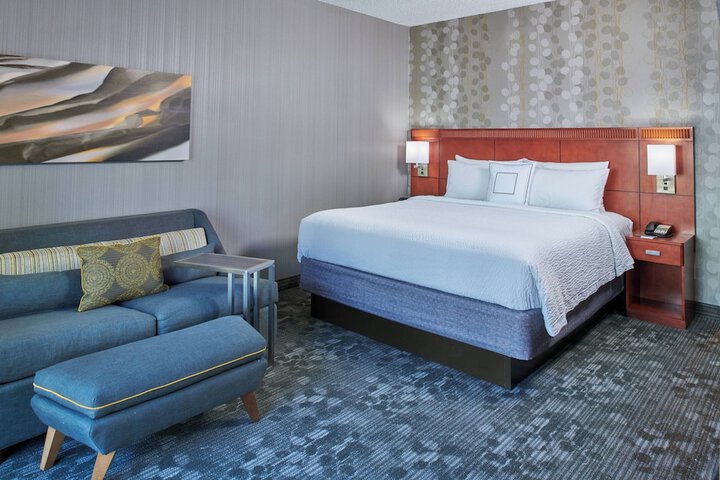 Room 21 of 32