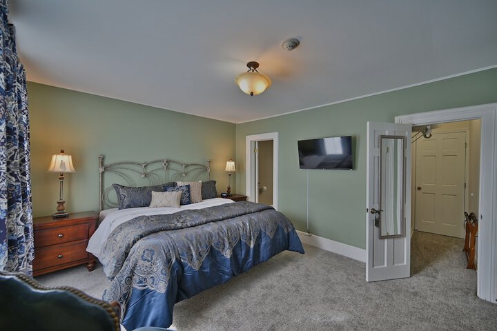 Room 68 of 89