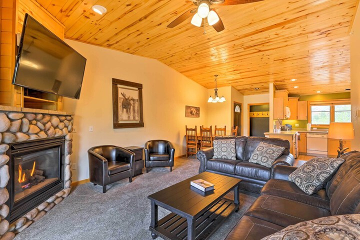 Steps to Grand Lake: Condo w / Deck & Mtn Views