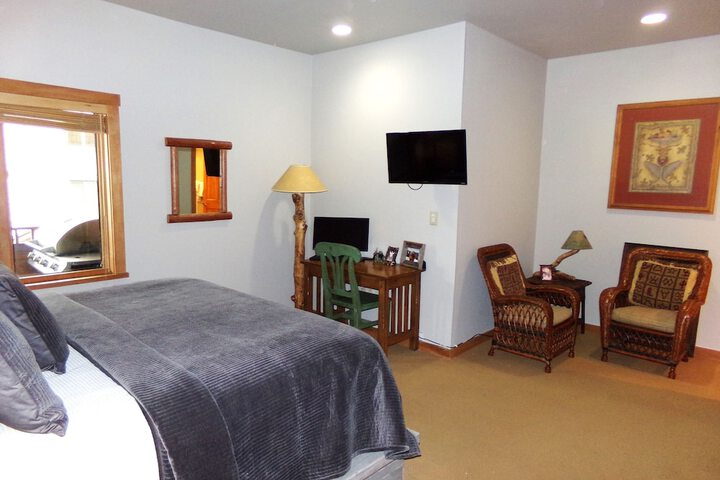 Room 13 of 30