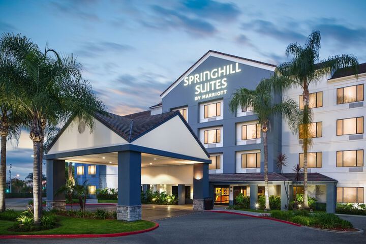 Hotel 2 of 33