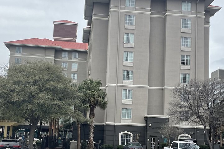 Hotel 4 of 32