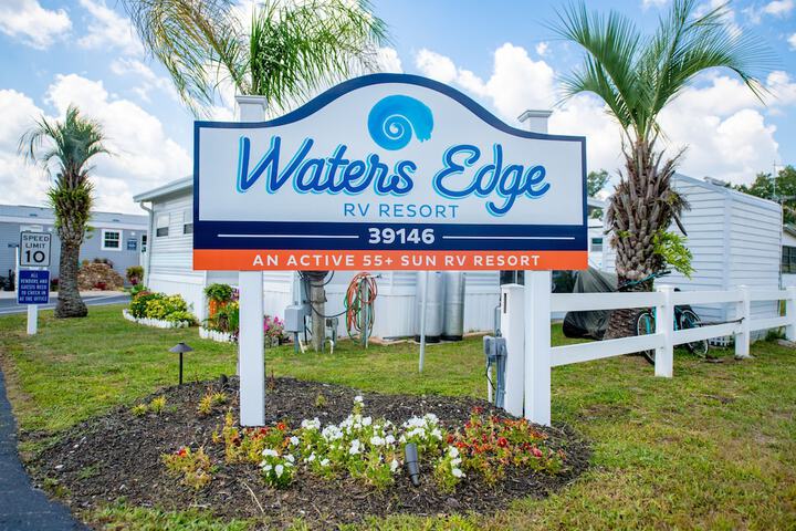 Waters Edge RV Resort