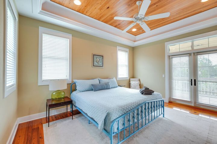 Beach & Pool Access: Peaceful St. Teresa House