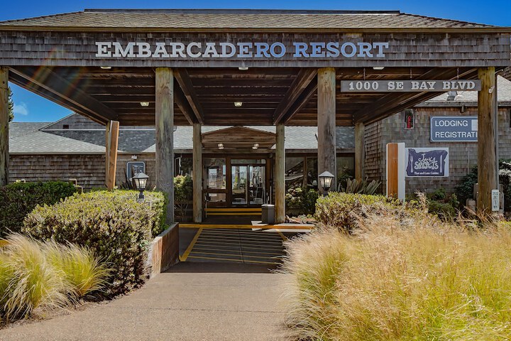 Embarcadero Resort Hotel & Marina
