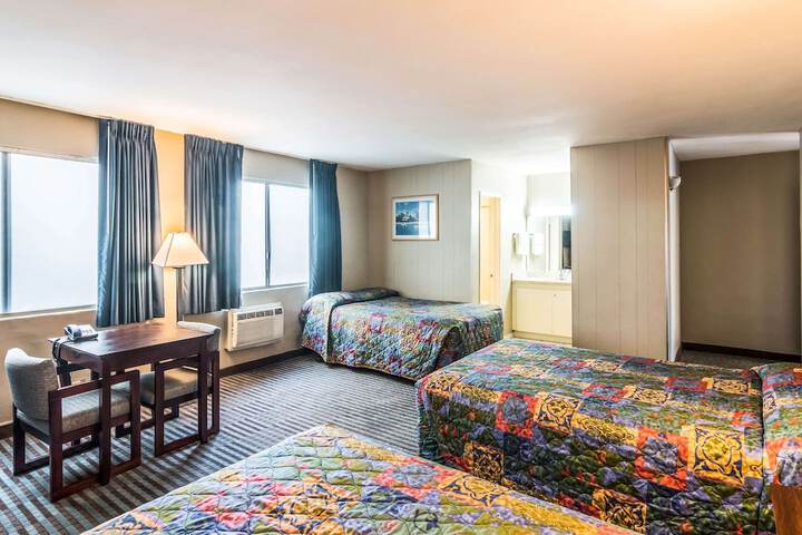 Room 17 of 25