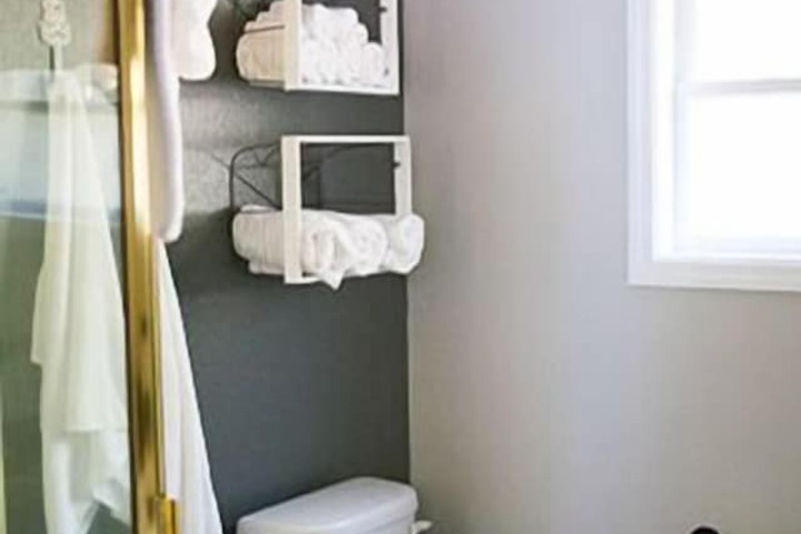 Room 75 of 143