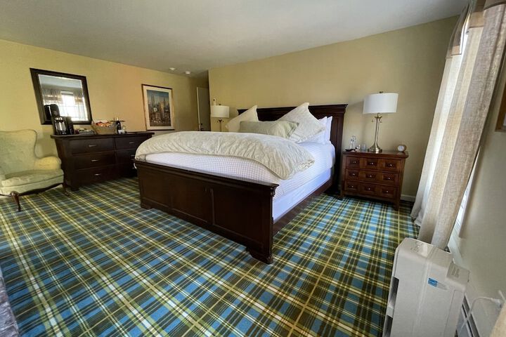 Room 18 of 24