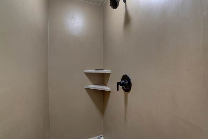 Room 32 of 72