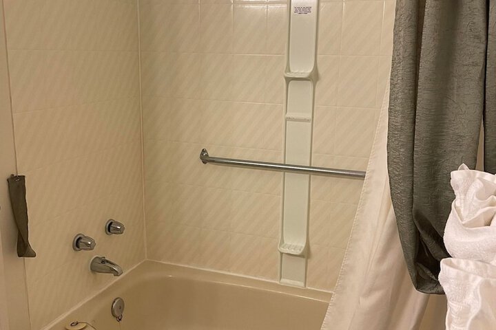 Room 71 of 74