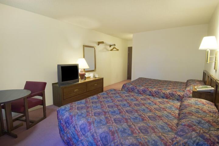 Room 5 of 11