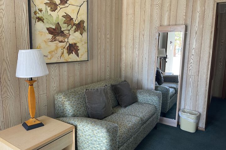 Room 21 of 48