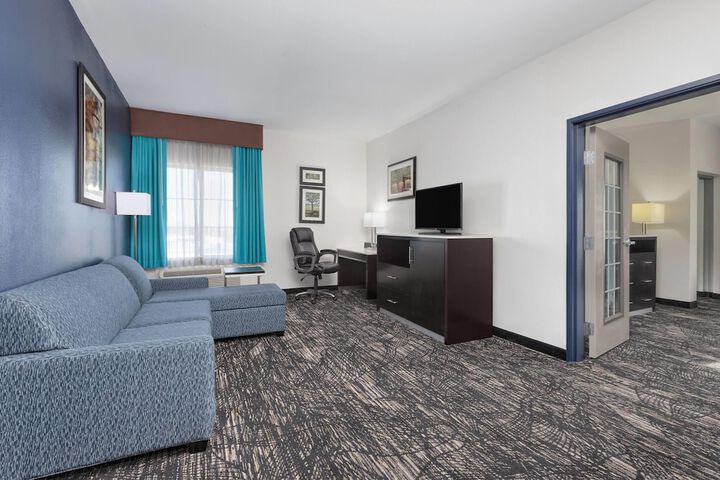 La Quinta Inn & Suites by Wyndham Paris
