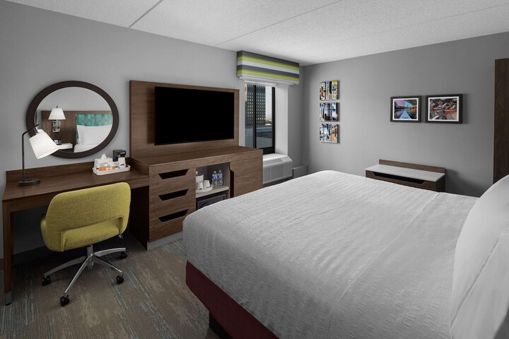 Room 8 of 30