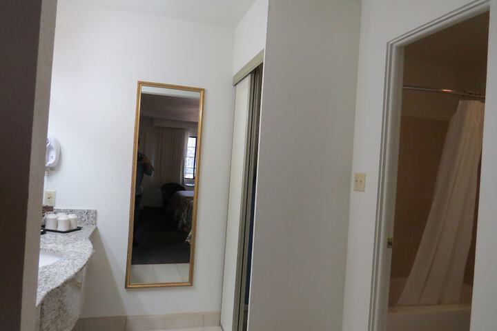 Room 15 of 30