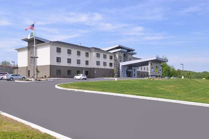 Hotel 5 of 63