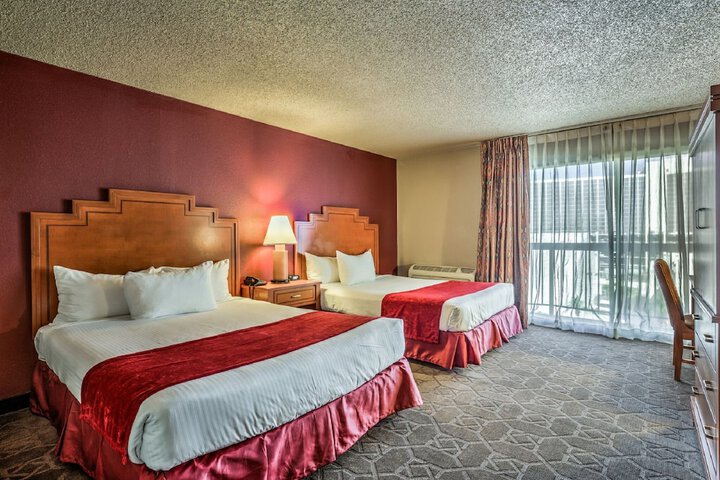 Room 7 of 28