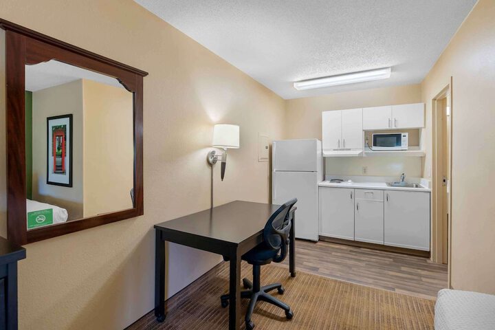 Room 15 of 24