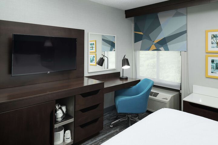 Room 15 of 33