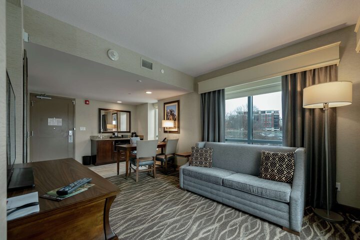 Embassy Suites Saratoga Springs