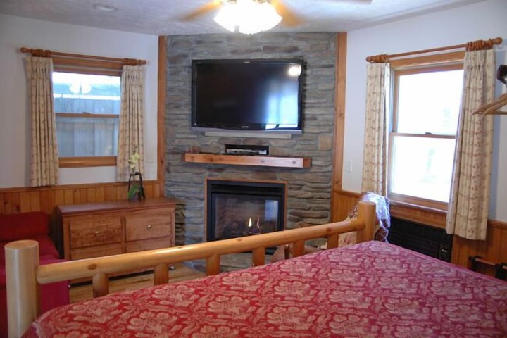 Room 53 of 191