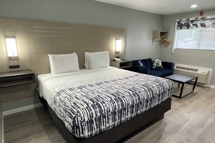 Room 18 of 31
