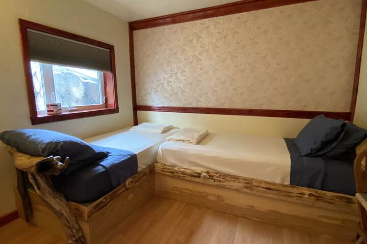 Room 33 of 57