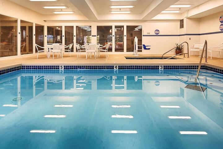 Pool 4 of 37