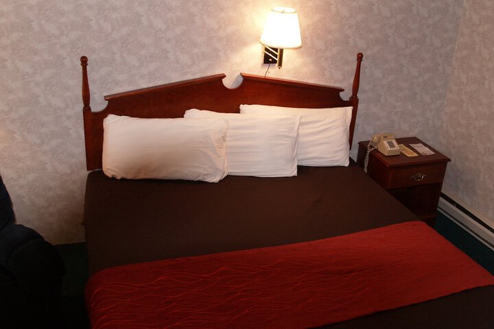 Bangor Inn & Suites