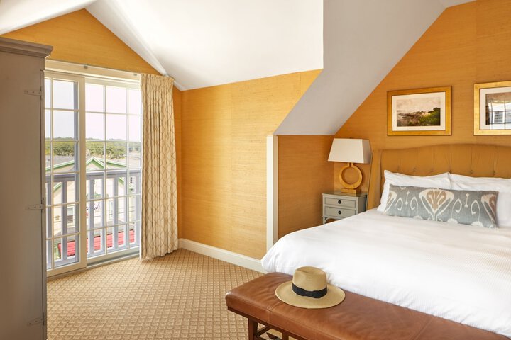 Room 32 of 67