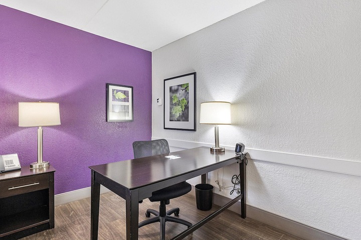Room 50 of 62