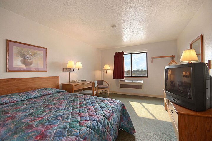 Room 5 of 5