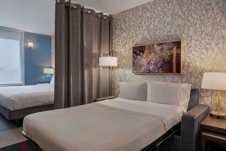 Room 26 of 61