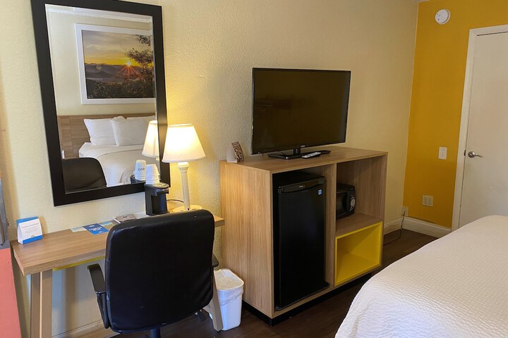 Days Inn by Wyndham St. Augustine I-95 / Outlet Mall