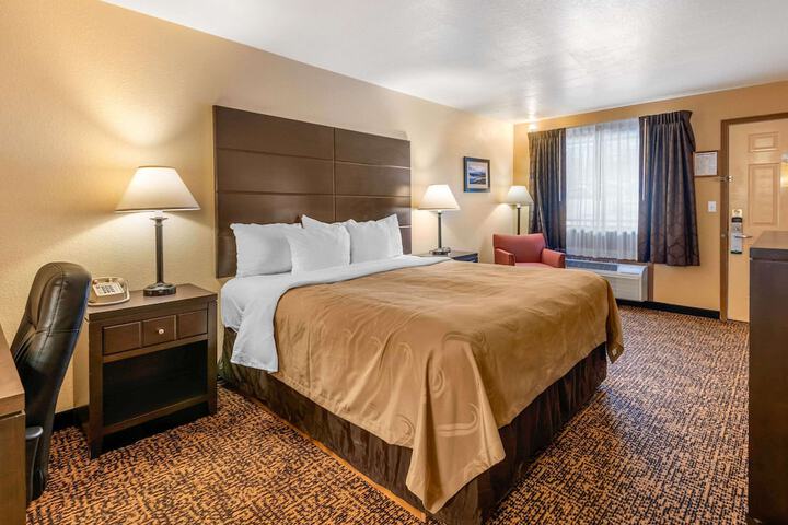 Room 16 of 38