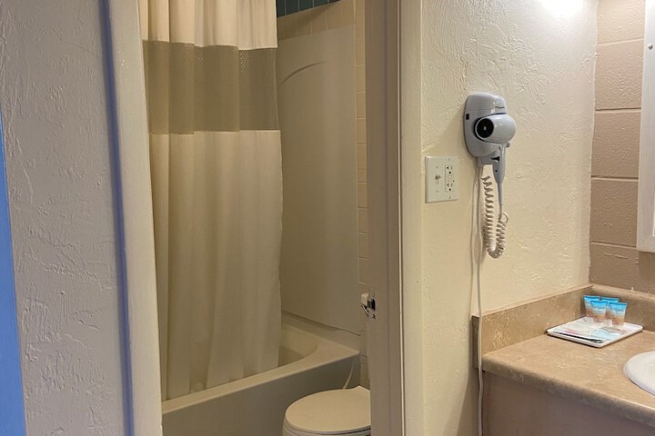 Room 20 of 73